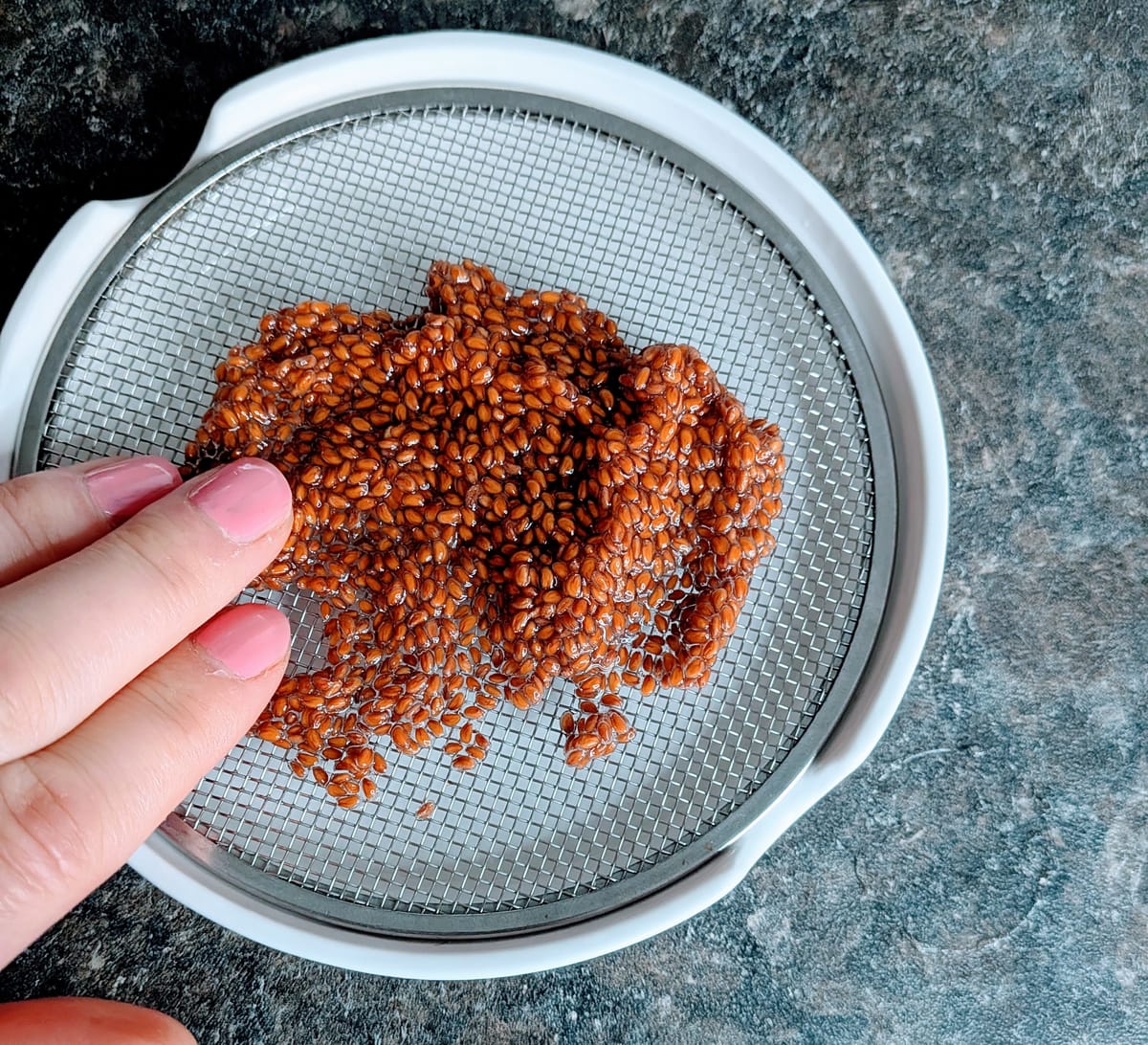 Microgreens vom Kressesieb